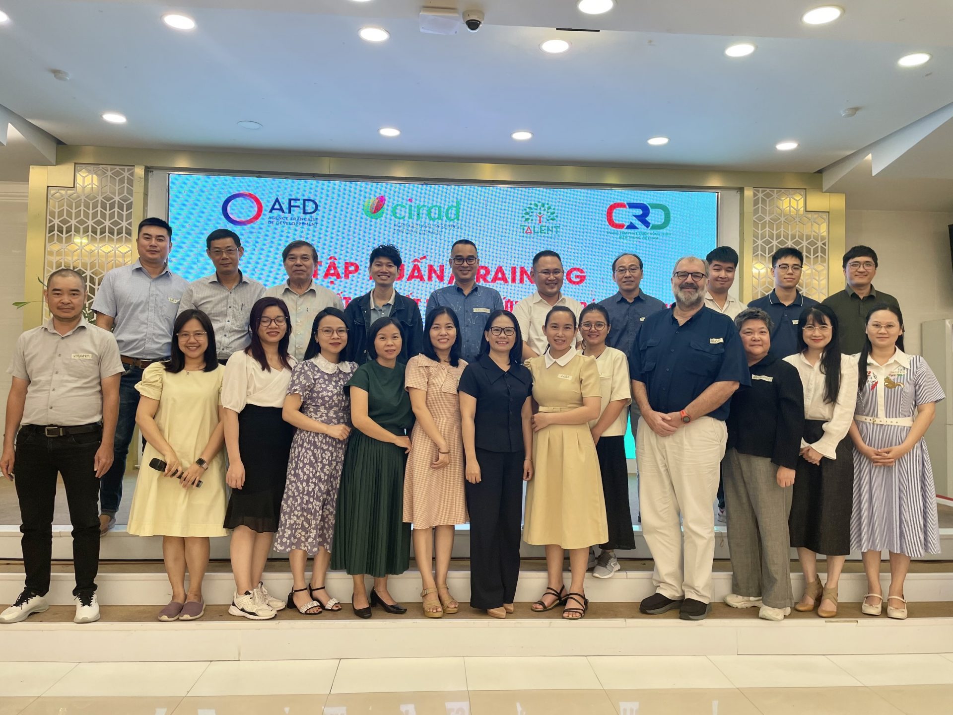 Training on Scientific Writing in Hue city